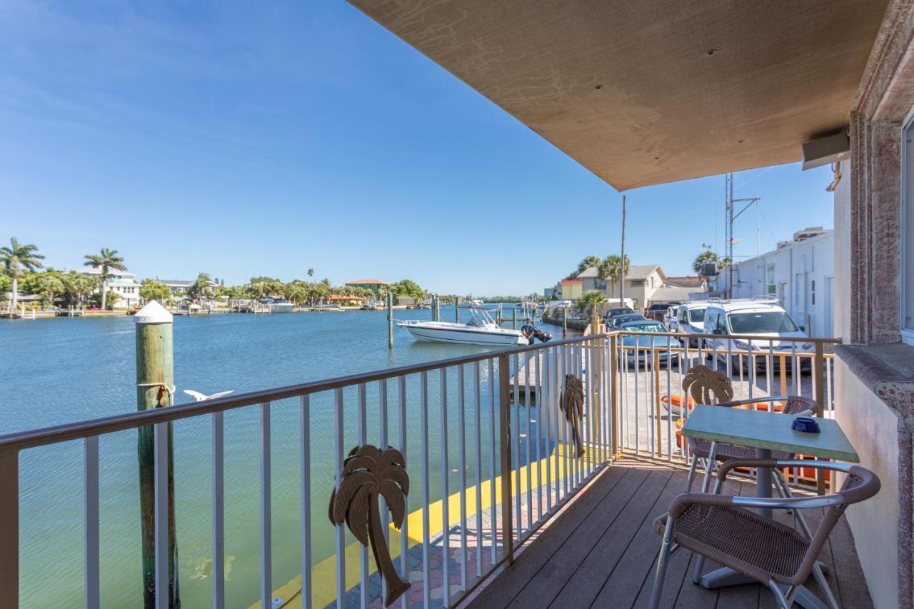 Bay Palms Waterfront Resort - Hotel And Marina St. Pete Beach Esterno foto