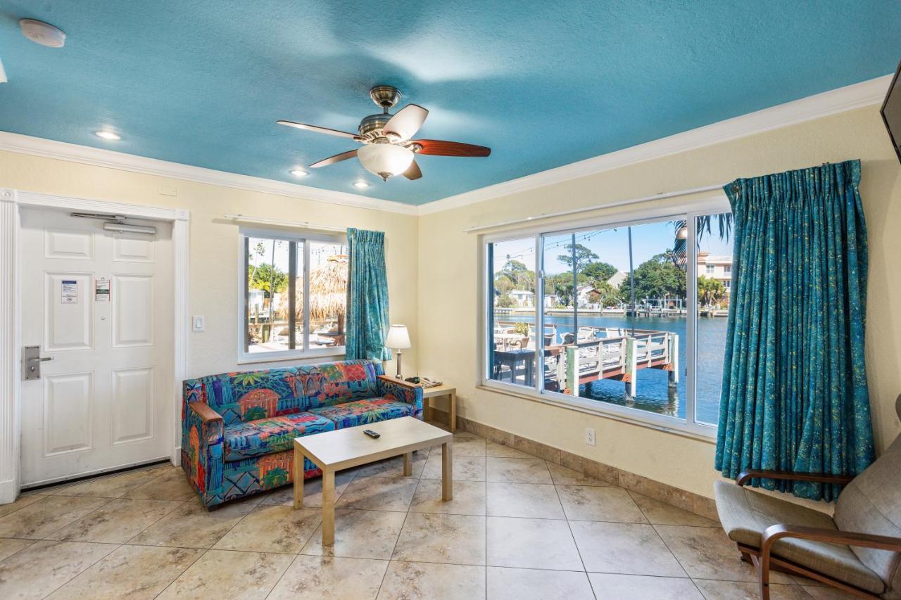 Bay Palms Waterfront Resort - Hotel And Marina St. Pete Beach Esterno foto