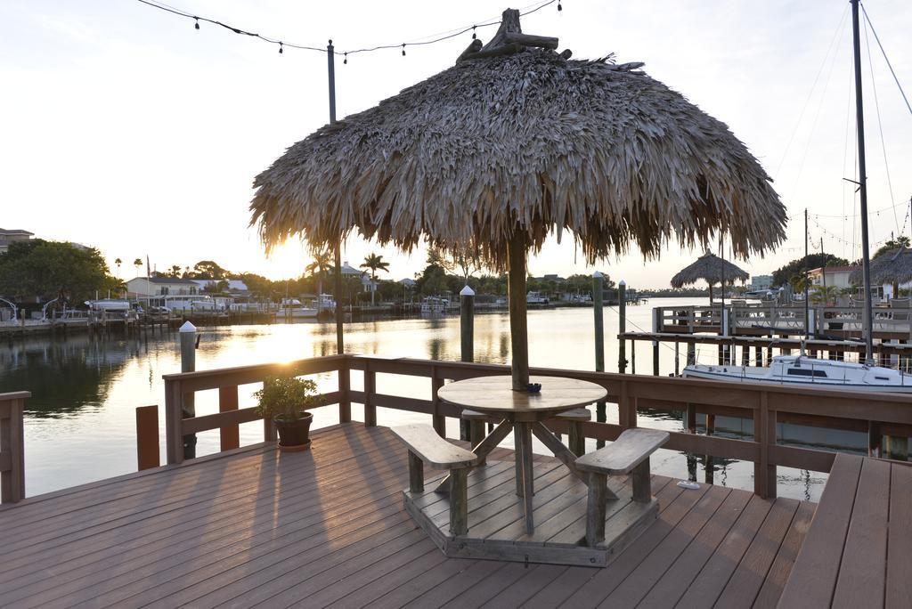 Bay Palms Waterfront Resort - Hotel And Marina St. Pete Beach Esterno foto