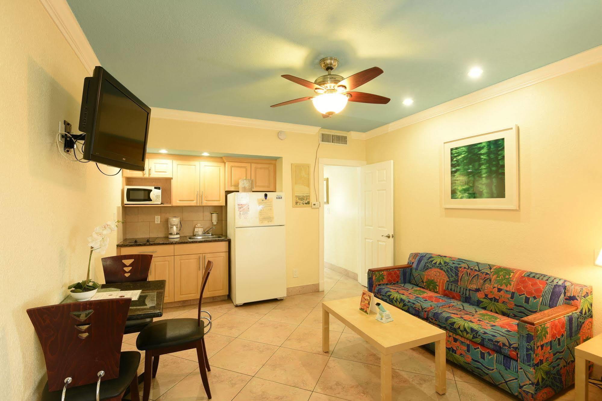 Bay Palms Waterfront Resort - Hotel And Marina St. Pete Beach Esterno foto