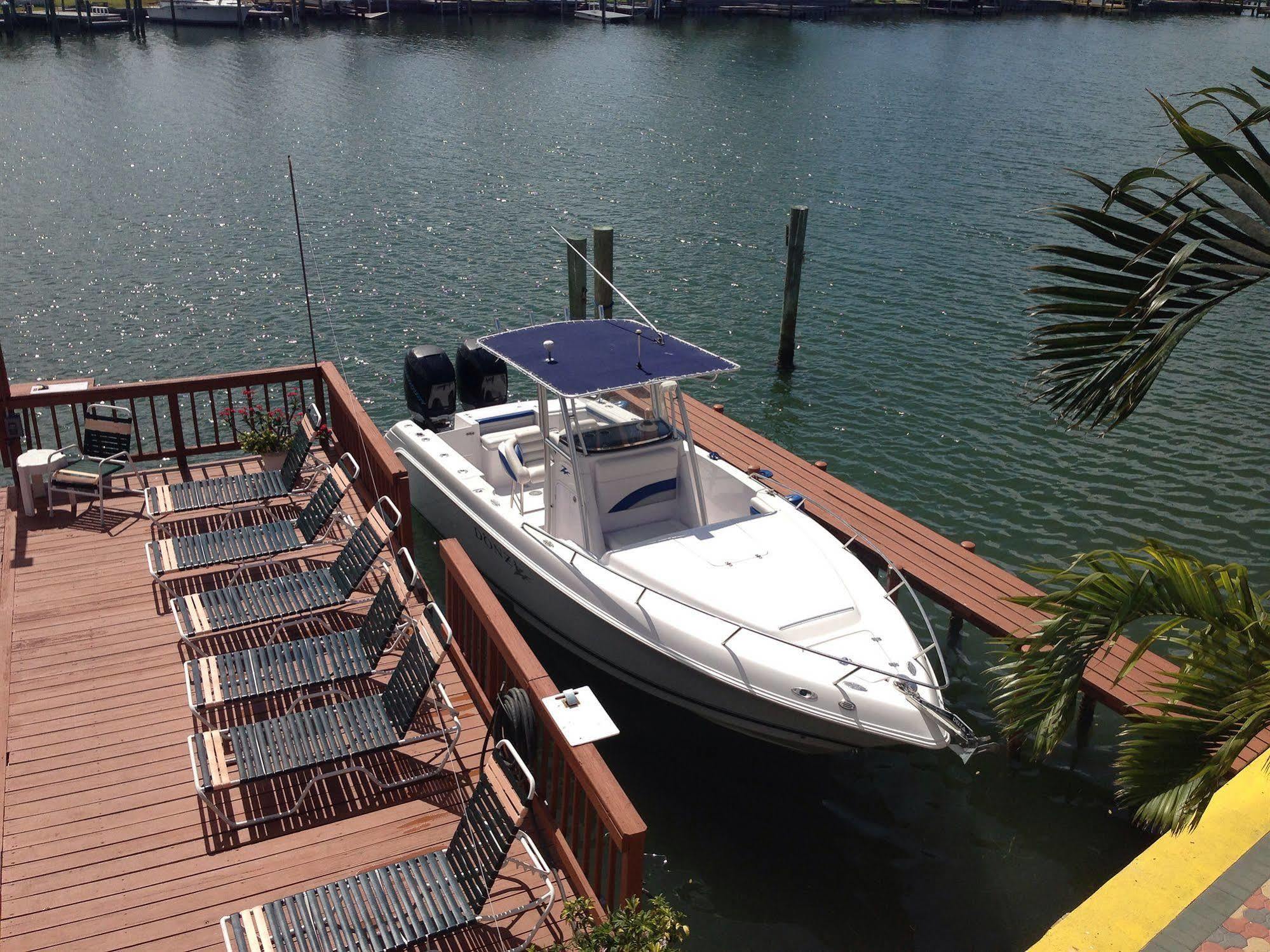 Bay Palms Waterfront Resort - Hotel And Marina St. Pete Beach Esterno foto
